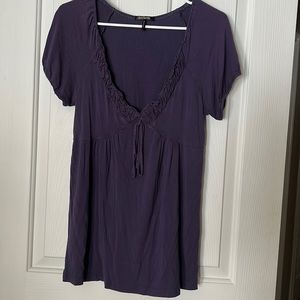 Daisy Fuentes Purple Short Sleeve V neck size Med